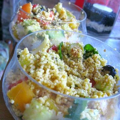 Insalata di verdure crude e cous cous